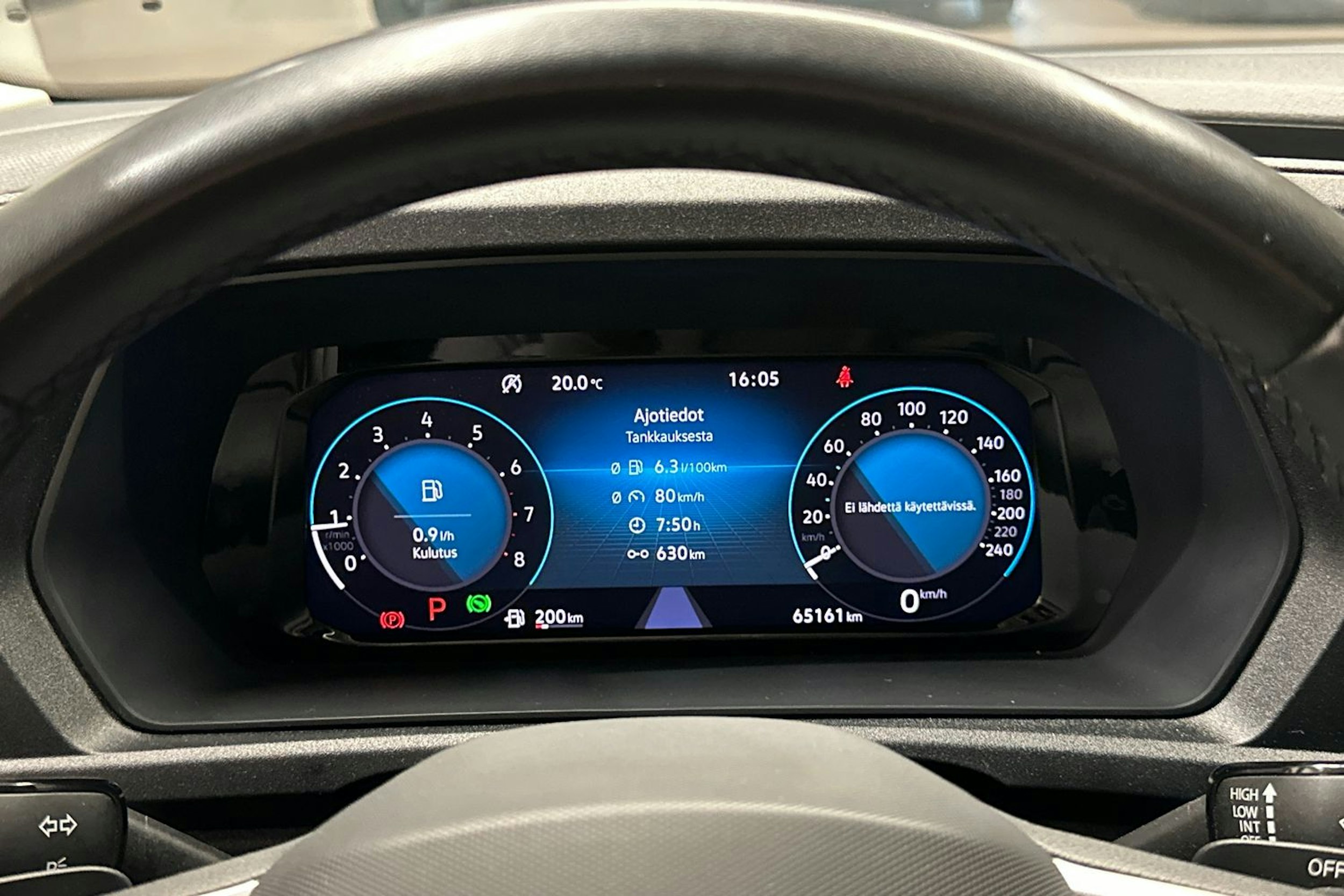 Punainen Volkswagen Caddy Maxi 2021 kuva 20.