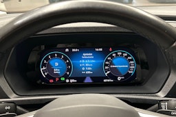 Punainen Volkswagen Caddy Maxi 2021 kuva 20.