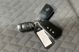 Punainen Volkswagen Caddy Maxi 2021 kuva 27.