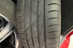 Punainen Volkswagen Caddy Maxi 2021 kuva 31.