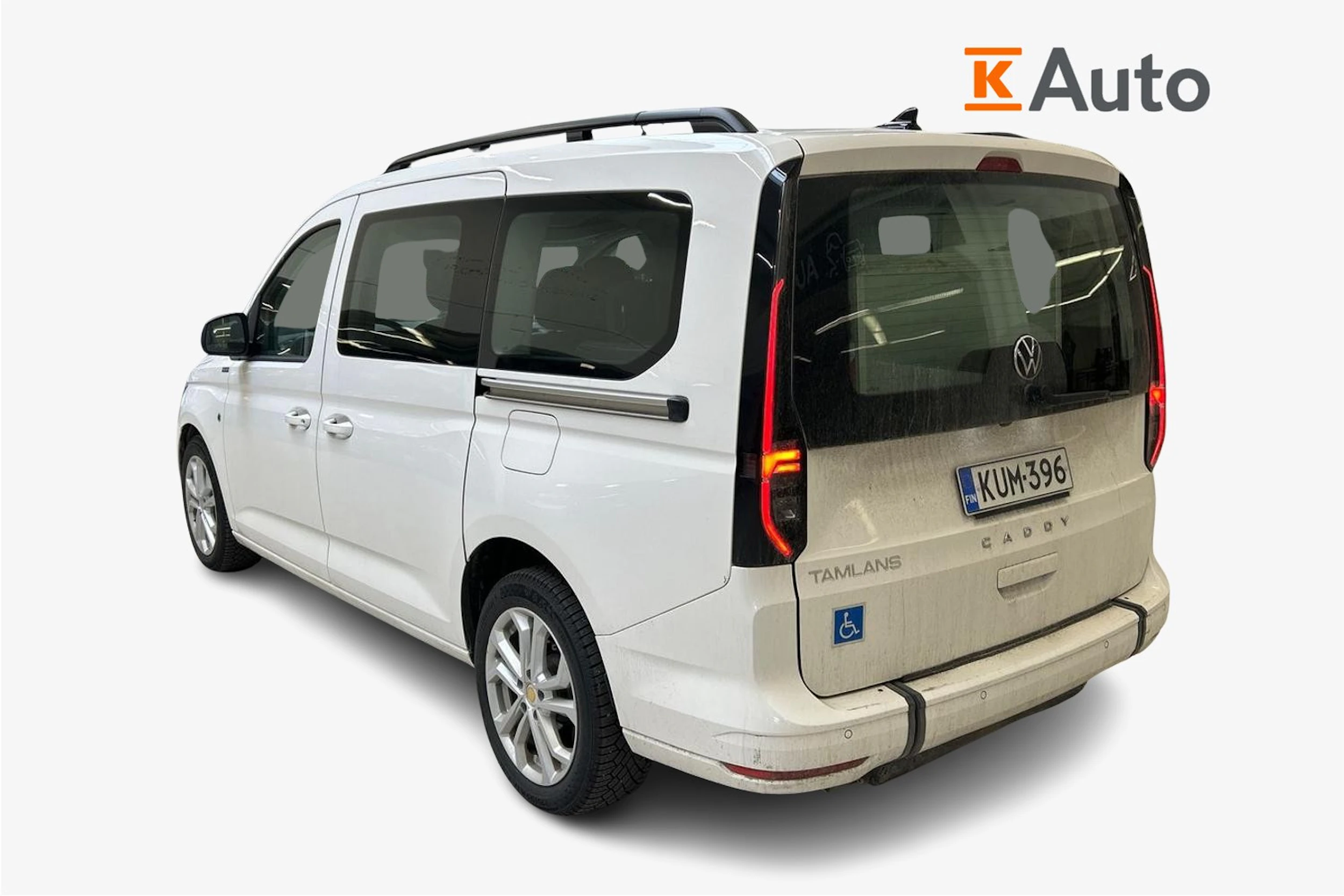 valkoinen Volkswagen Caddy Maxi 2021 kuva 2.