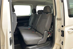 valkoinen Volkswagen Caddy Maxi 2021 kuva 11.