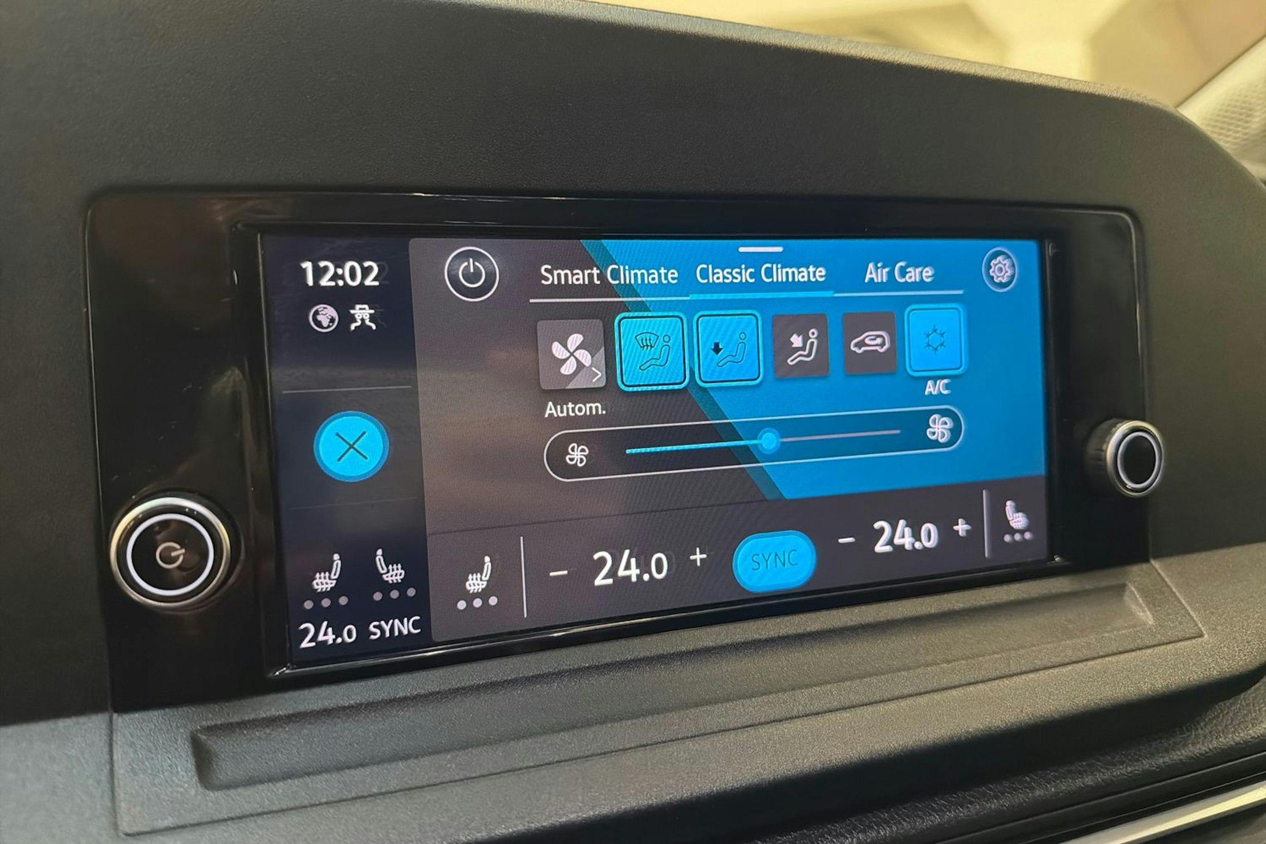 punainen Volkswagen Caddy Maxi 2021 kuva 18.