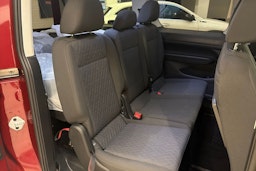 punainen Volkswagen Caddy Maxi 2021 kuva 24.