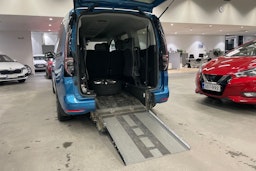 Sininen Volkswagen Caddy Maxi 2021 kuva 11.
