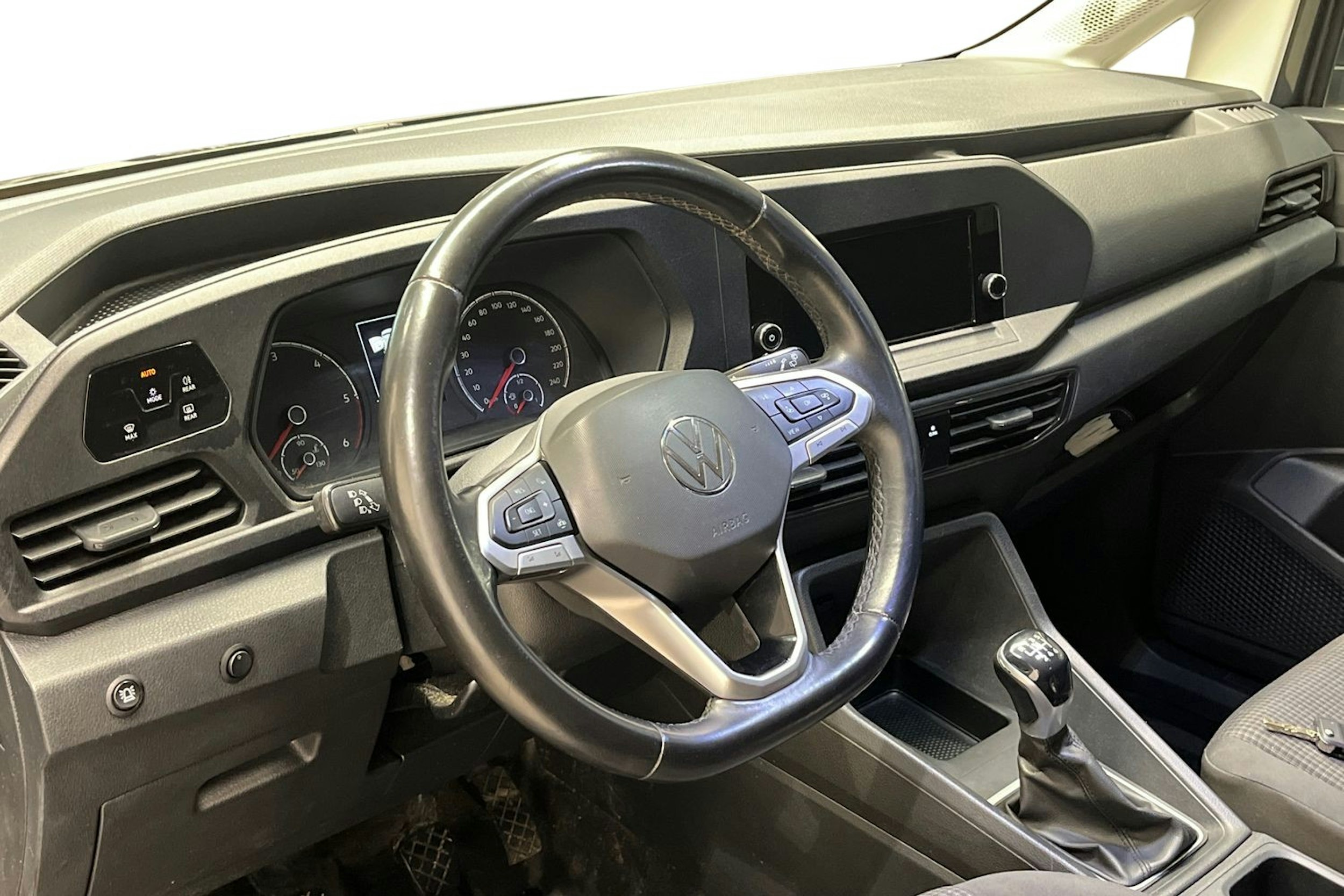 harmaa Volkswagen Caddy Maxi 2021 kuva 7.