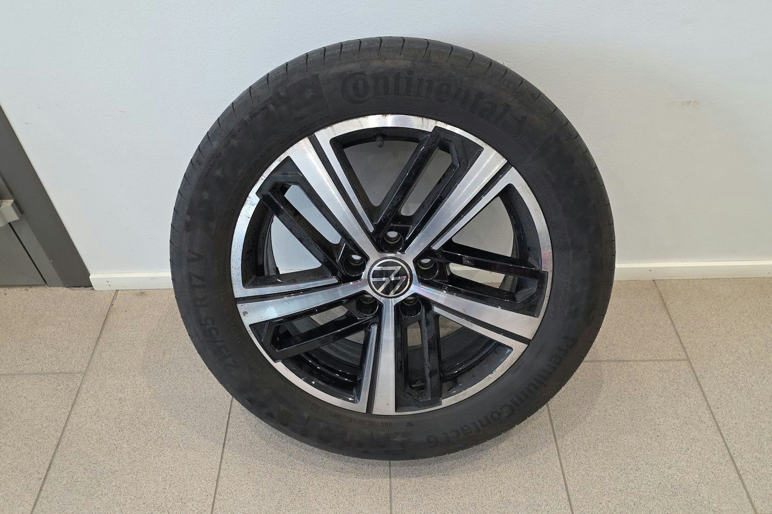 musta Volkswagen Caddy Maxi 2021 kuva 16.