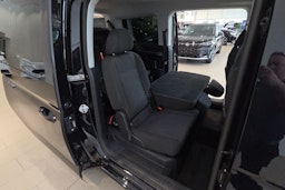 musta Volkswagen Caddy Maxi 2021 kuva 19.