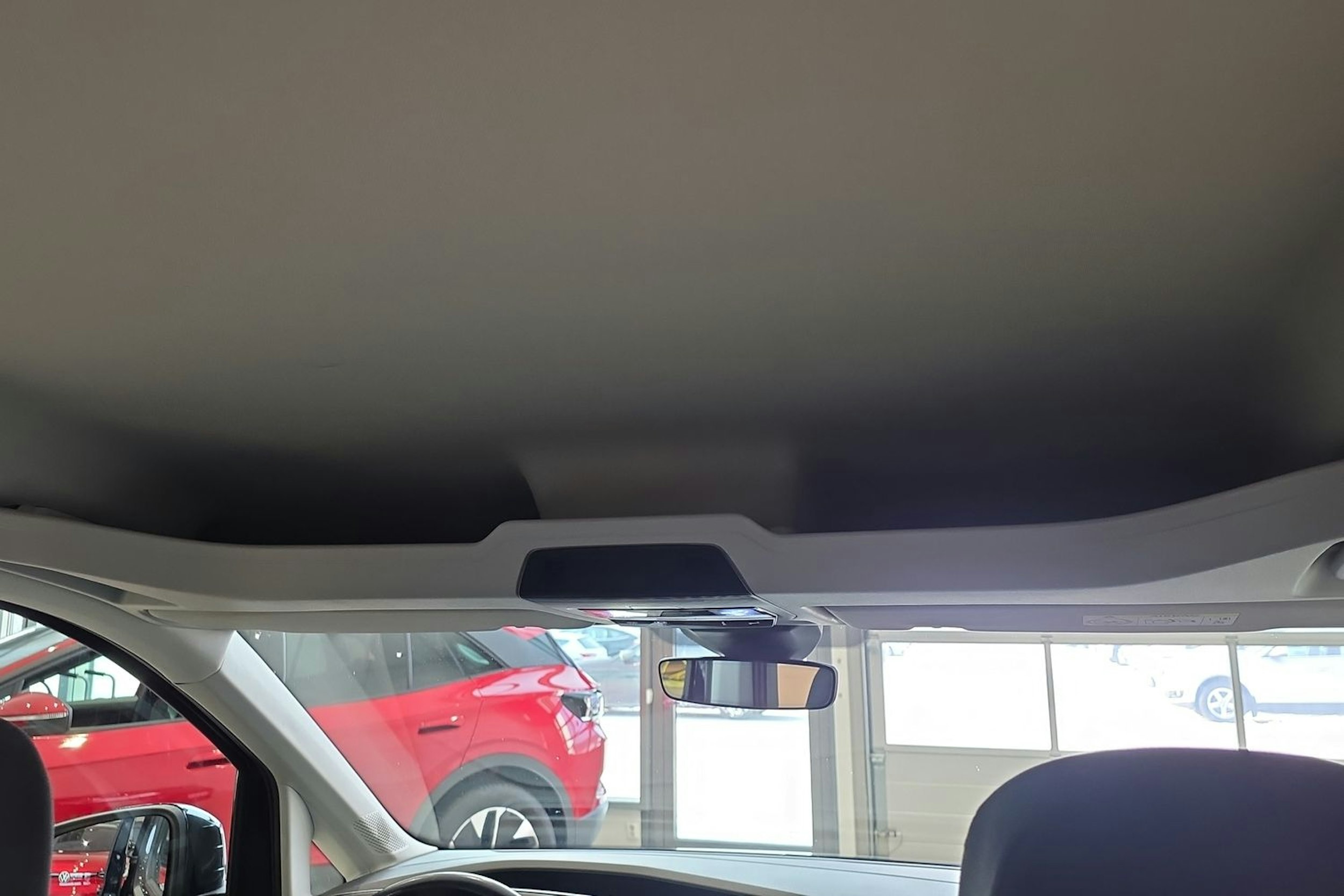 musta Volkswagen Caddy Maxi 2021 kuva 22.