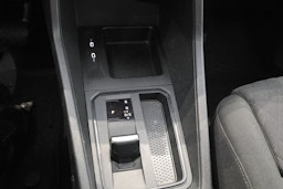 musta Volkswagen Caddy Maxi 2021 kuva 31.