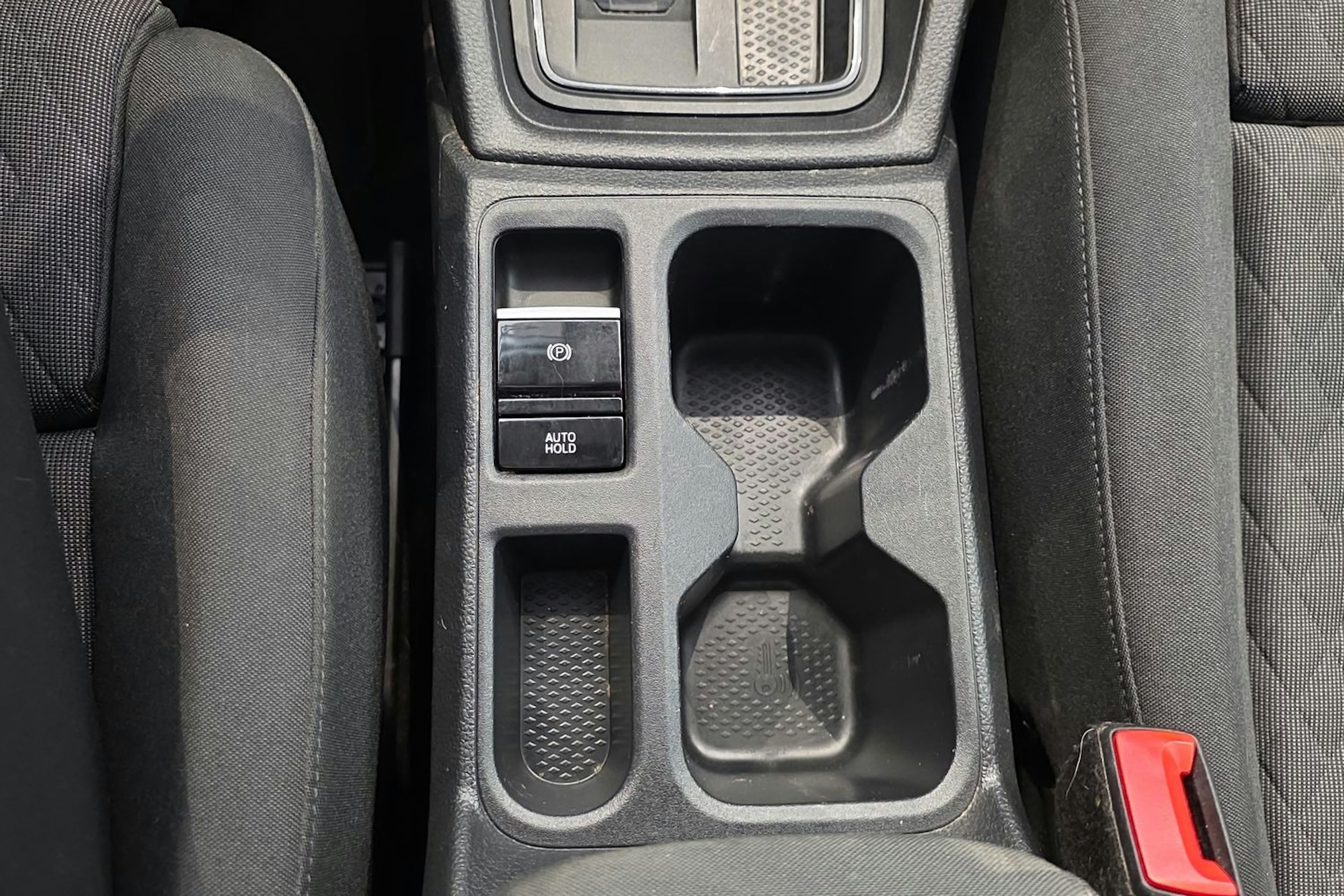 musta Volkswagen Caddy Maxi 2021 kuva 32.