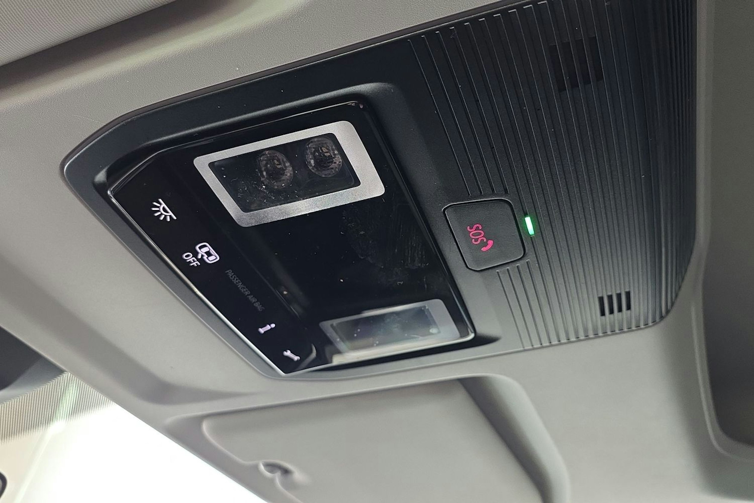 musta Volkswagen Caddy Maxi 2021 kuva 33.