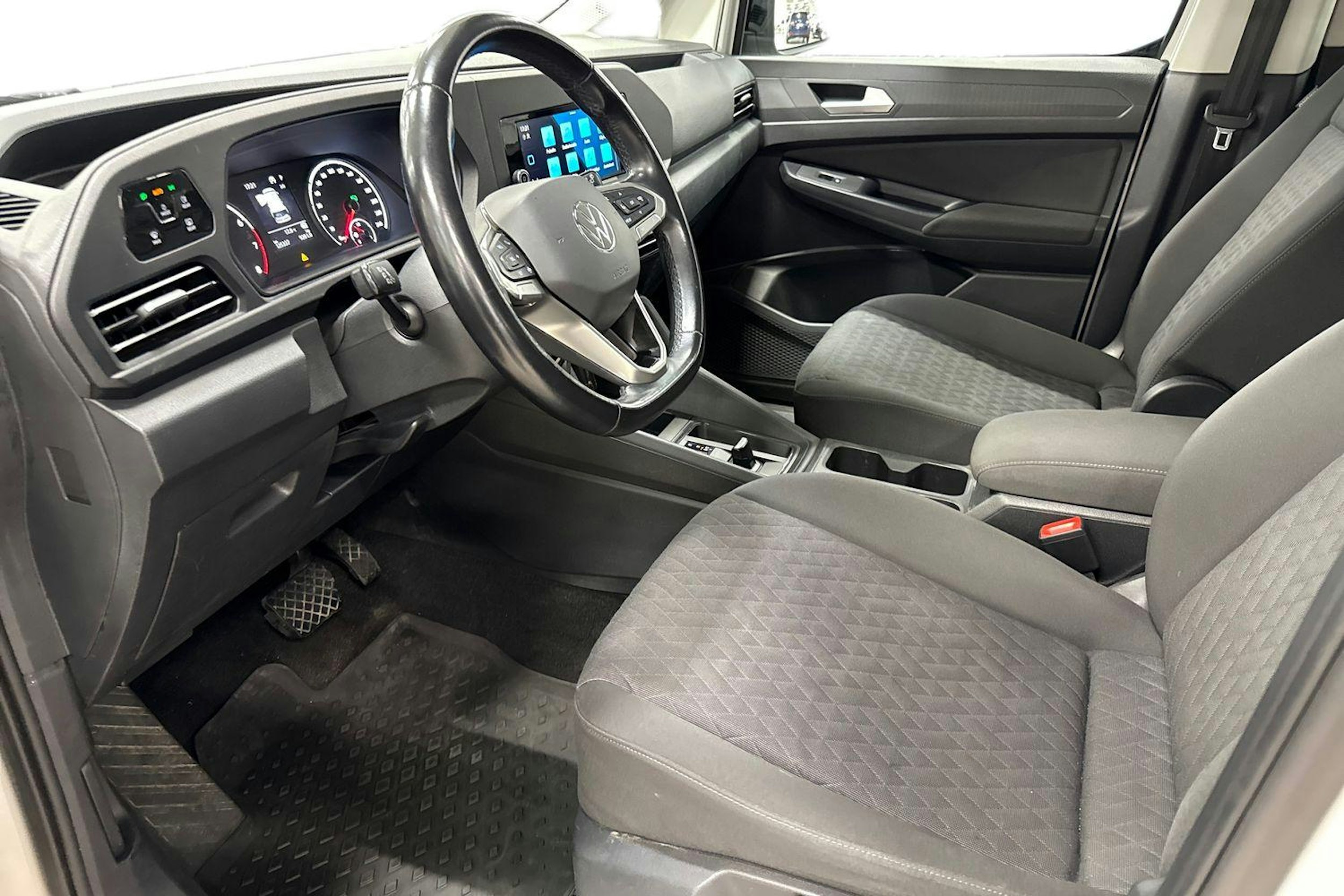 valkoinen Volkswagen Caddy Maxi 2021 kuva 7.