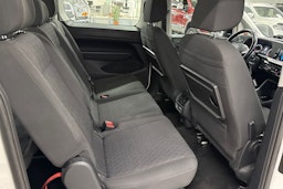 valkoinen Volkswagen Caddy Maxi 2021 kuva 14.