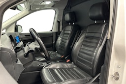 valkoinen Volkswagen Caddy Maxi 2022 kuva 11.