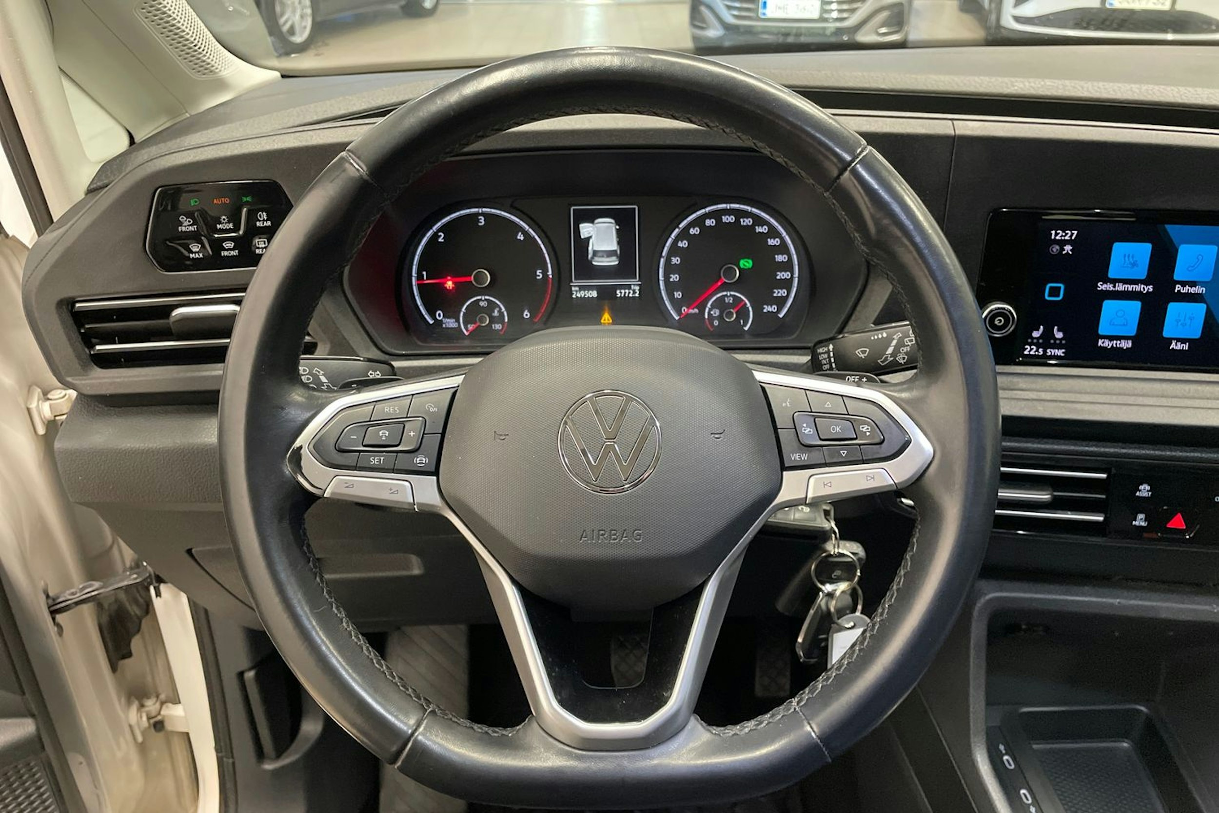 Valkoinen Volkswagen Caddy Maxi 2022 kuva 11.