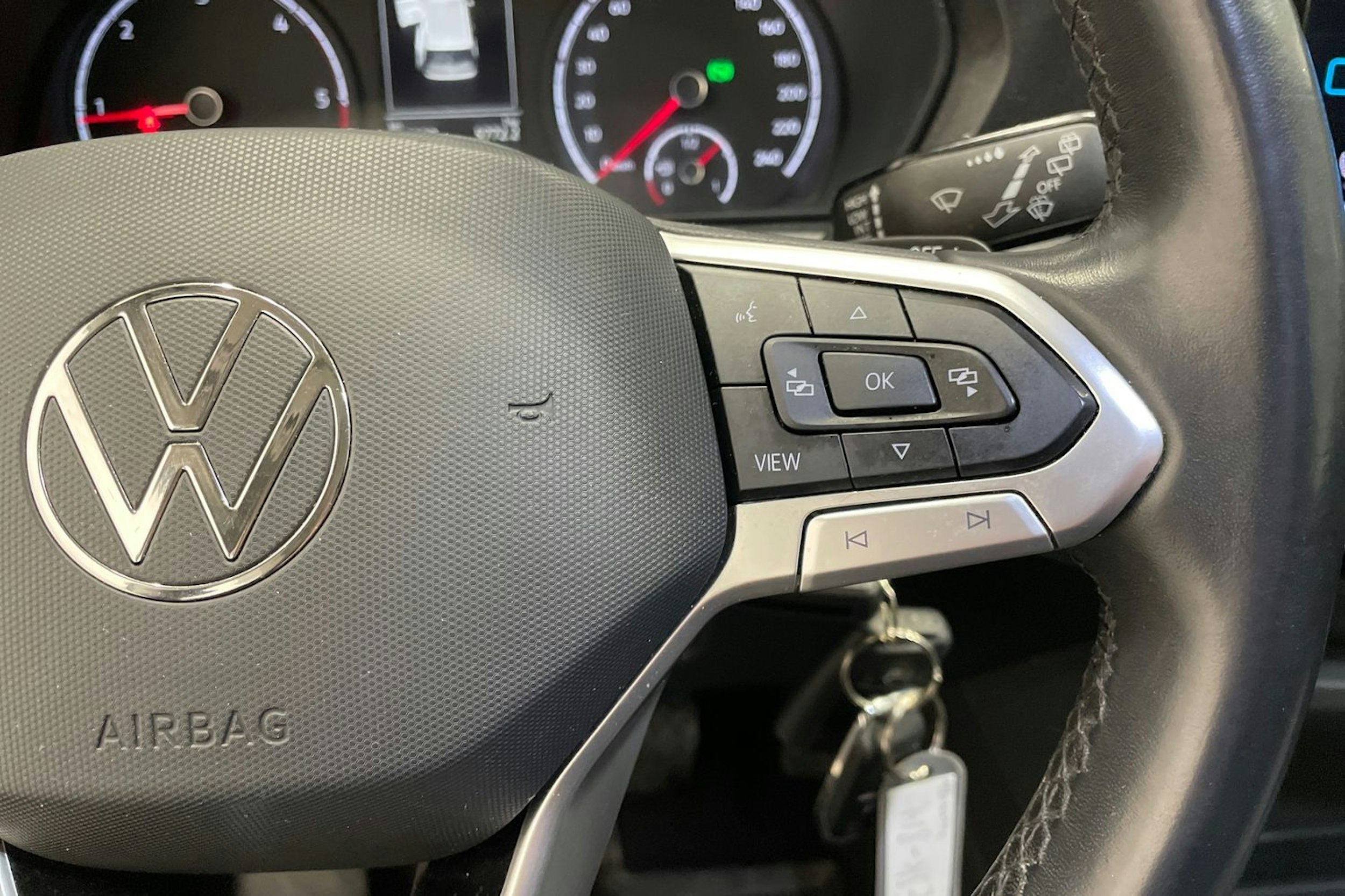 Valkoinen Volkswagen Caddy Maxi 2022 kuva 12.