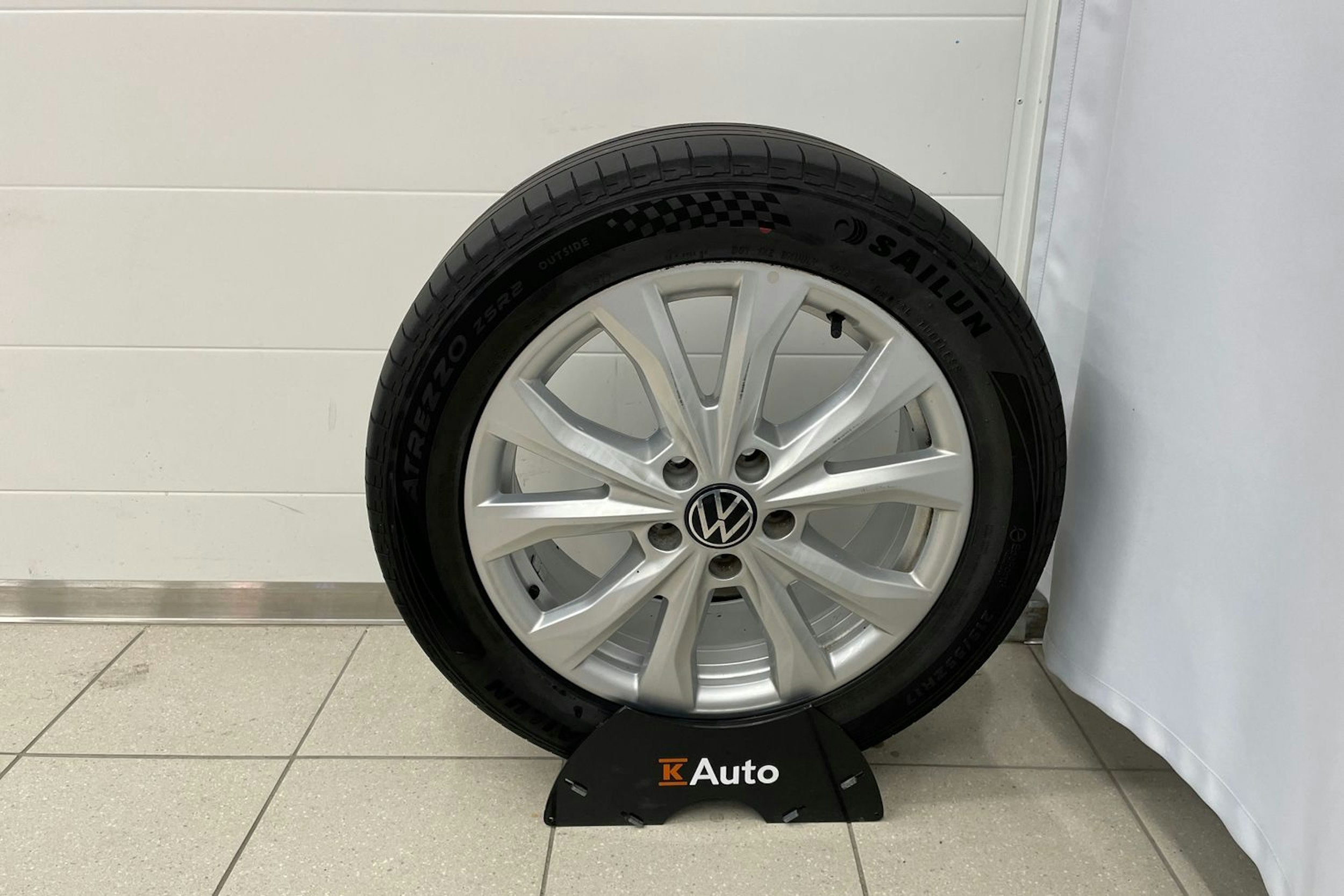 Valkoinen Volkswagen Caddy Maxi 2022 kuva 19.