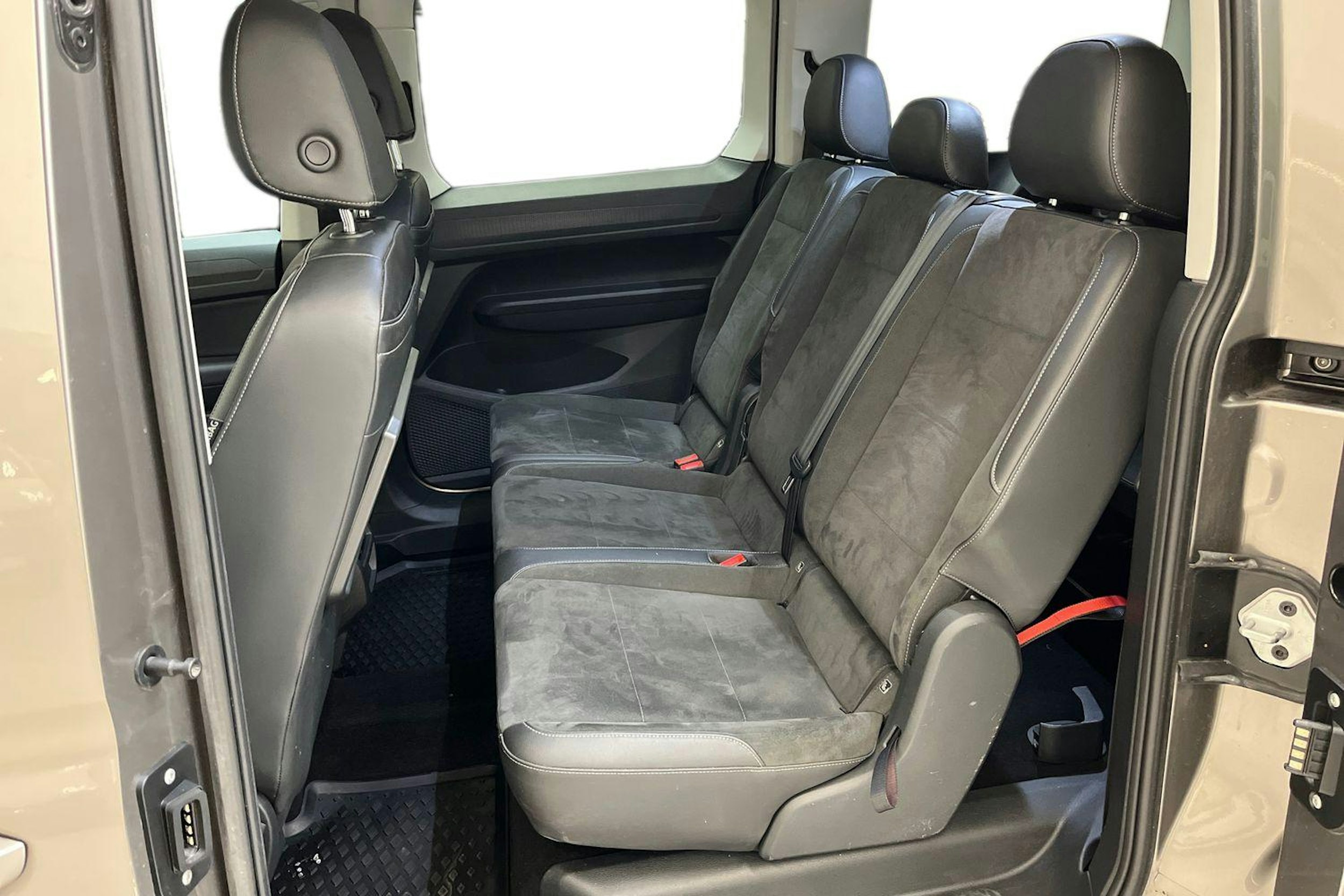 ruskea (beige) Volkswagen Caddy Maxi 2022 kuva 10.