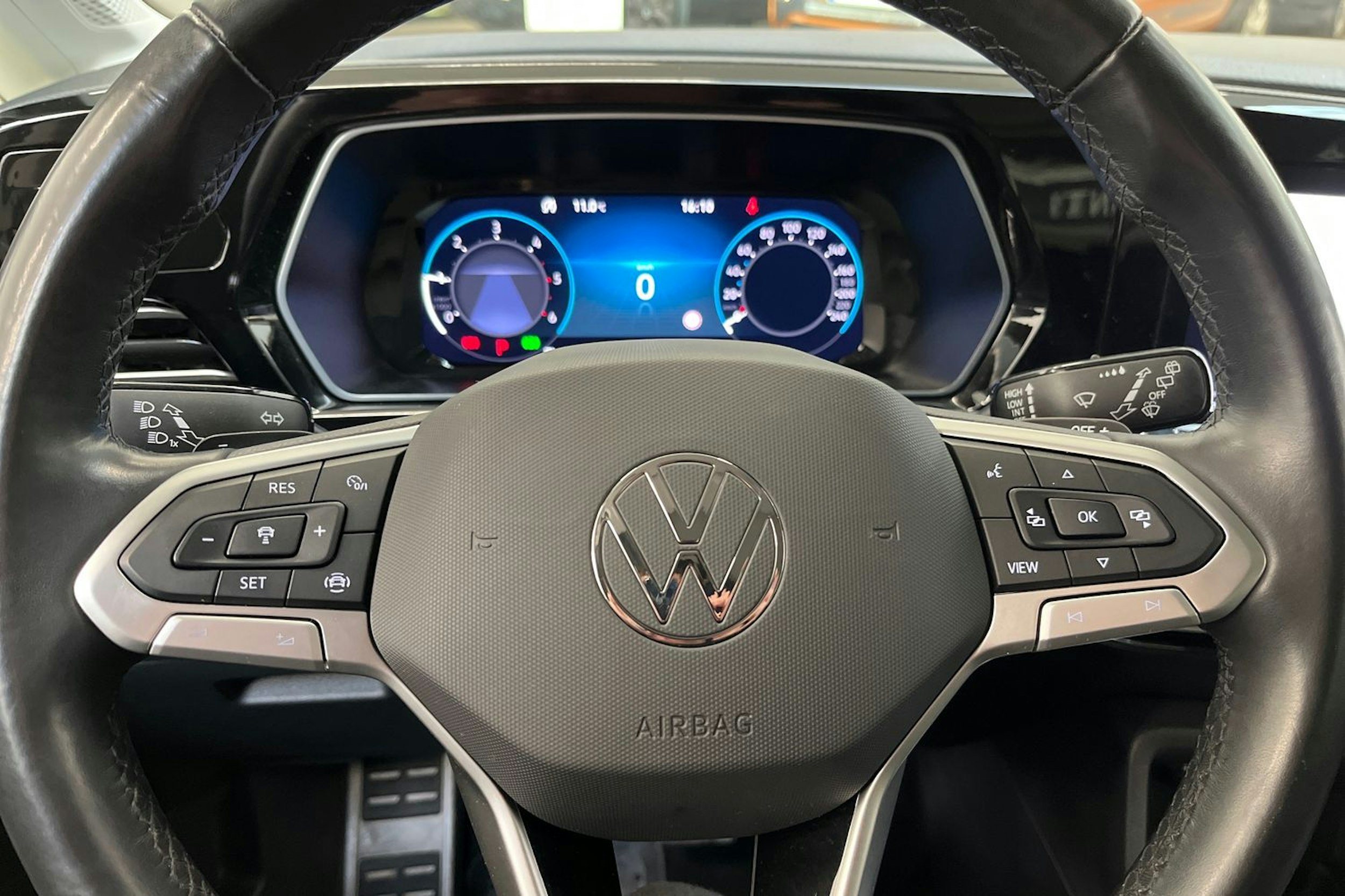 ruskea (beige) Volkswagen Caddy Maxi 2022 kuva 16.