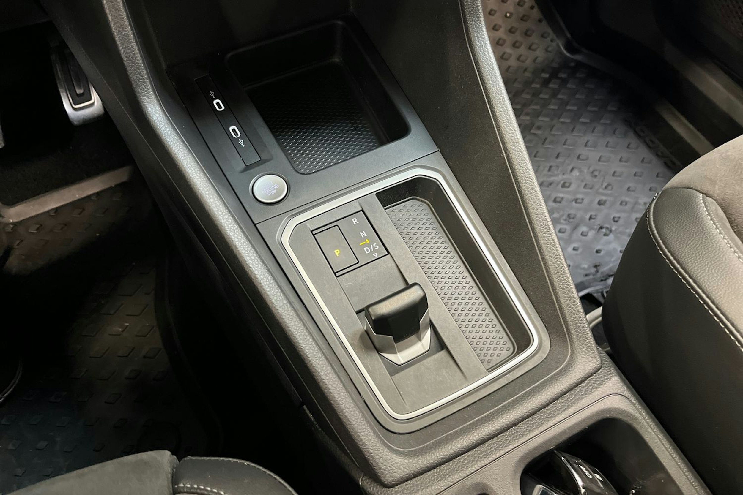 ruskea (beige) Volkswagen Caddy Maxi 2022 kuva 19.