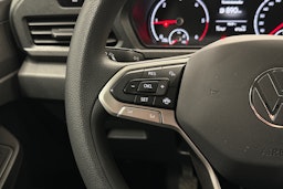 musta Volkswagen Caddy Maxi 2022 kuva 15.