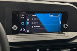 musta Volkswagen Caddy Maxi 2022 kuva 19.