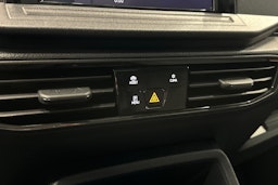 musta Volkswagen Caddy Maxi 2022 kuva 24.