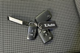 musta Volkswagen Caddy Maxi 2022 kuva 27.