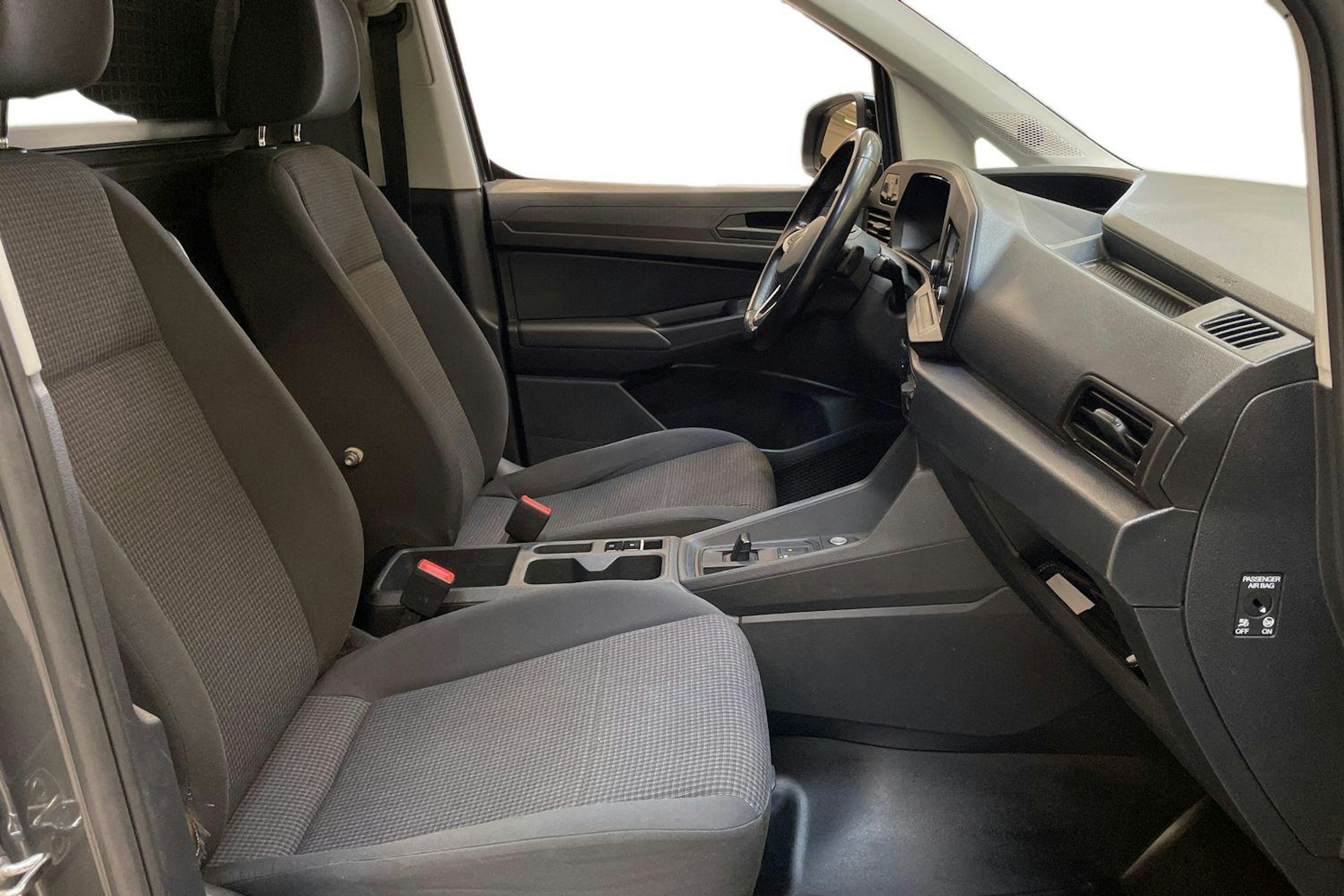 harmaa Volkswagen Caddy Maxi 2022 kuva 11.