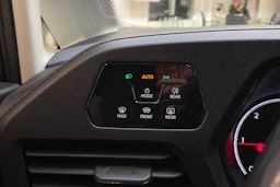 harmaa Volkswagen Caddy Maxi 2022 kuva 18.