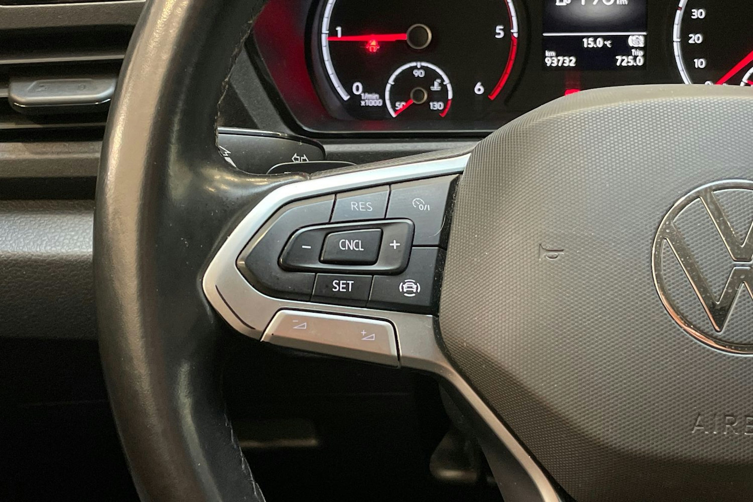 harmaa Volkswagen Caddy Maxi 2022 kuva 19.