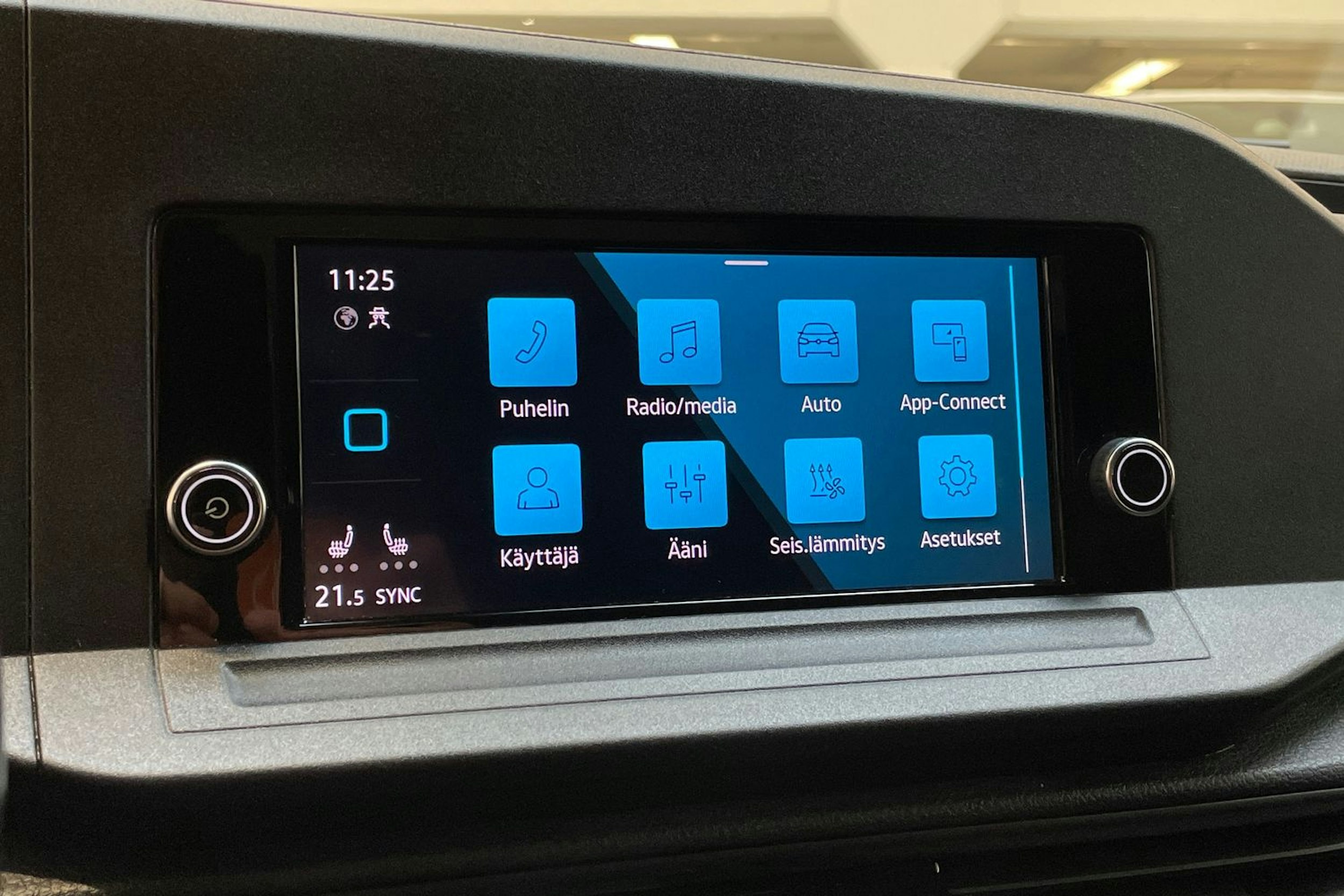 harmaa Volkswagen Caddy Maxi 2022 kuva 22.