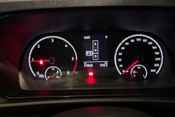 Musta Volkswagen Caddy Maxi 2022 kuva 16.