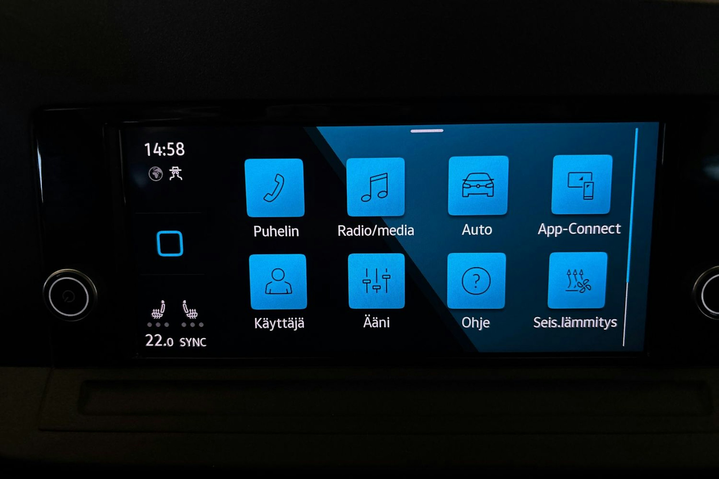 Musta Volkswagen Caddy Maxi 2022 kuva 19.