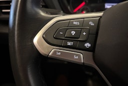 Musta Volkswagen Caddy Maxi 2022 kuva 20.