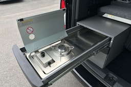 musta Volkswagen Caddy Maxi 2022 kuva 20.
