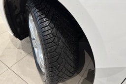 valkoinen Volkswagen Caddy Maxi 2022 kuva 13.