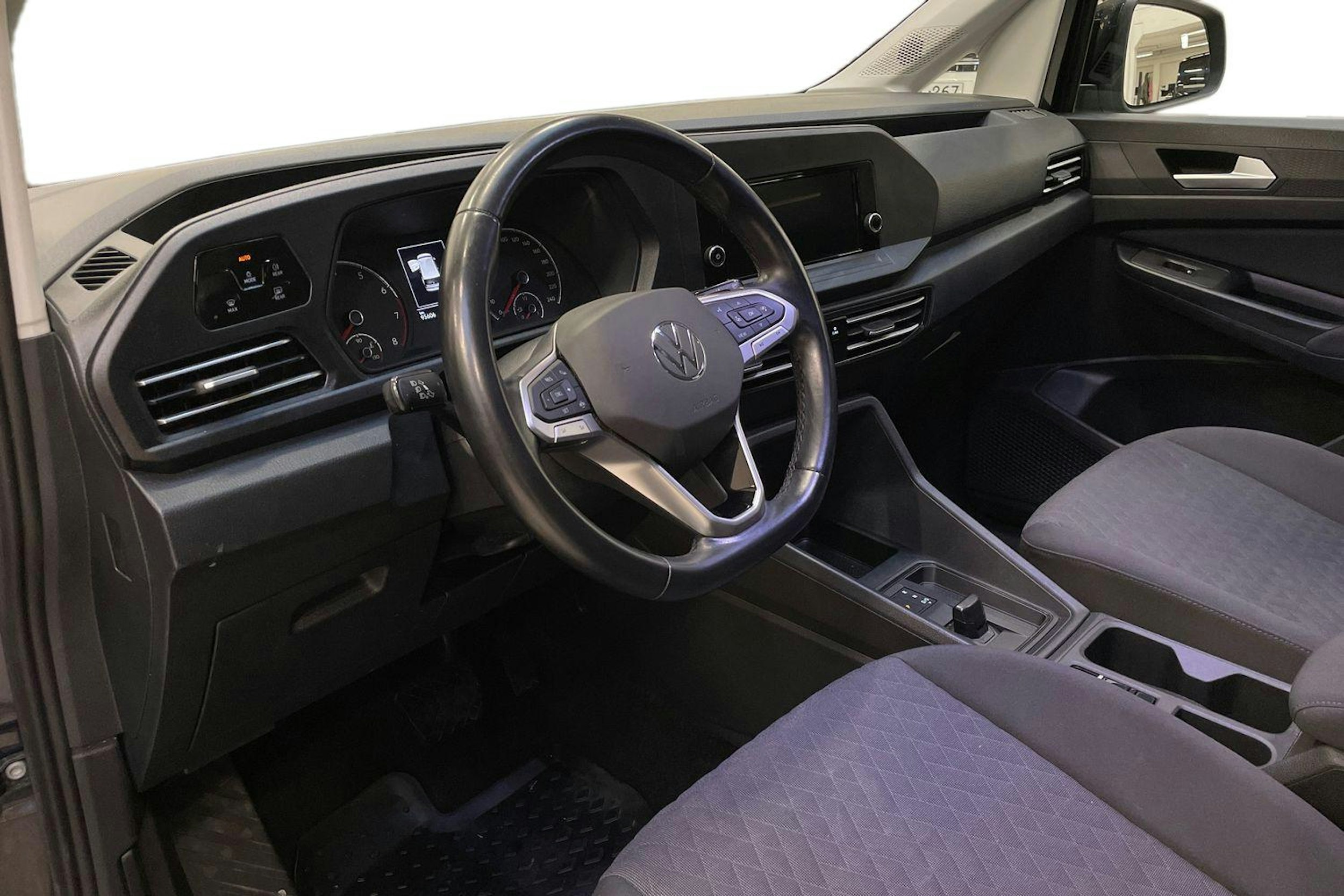 sininen Volkswagen Caddy Maxi 2022 kuva 6.