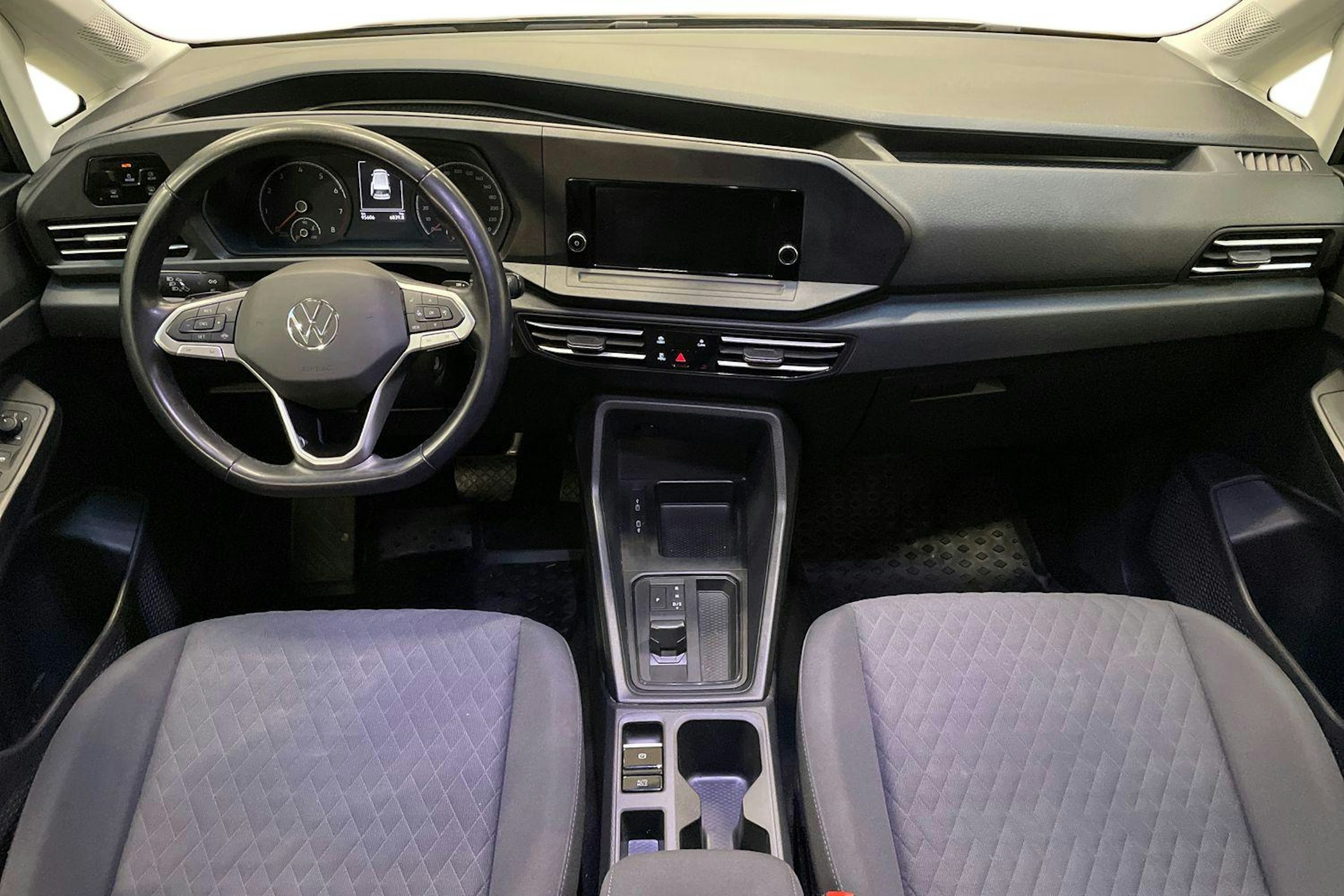 sininen Volkswagen Caddy Maxi 2022 kuva 7.