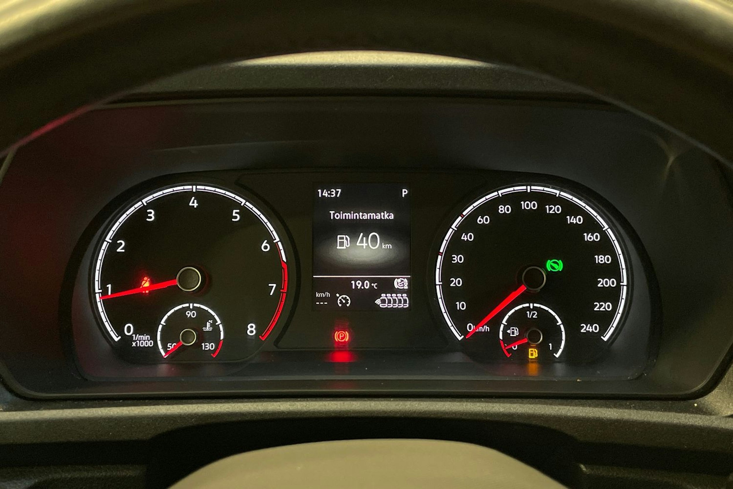 sininen Volkswagen Caddy Maxi 2022 kuva 14.