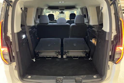 valkoinen Volkswagen Caddy Maxi 2022 kuva 12.