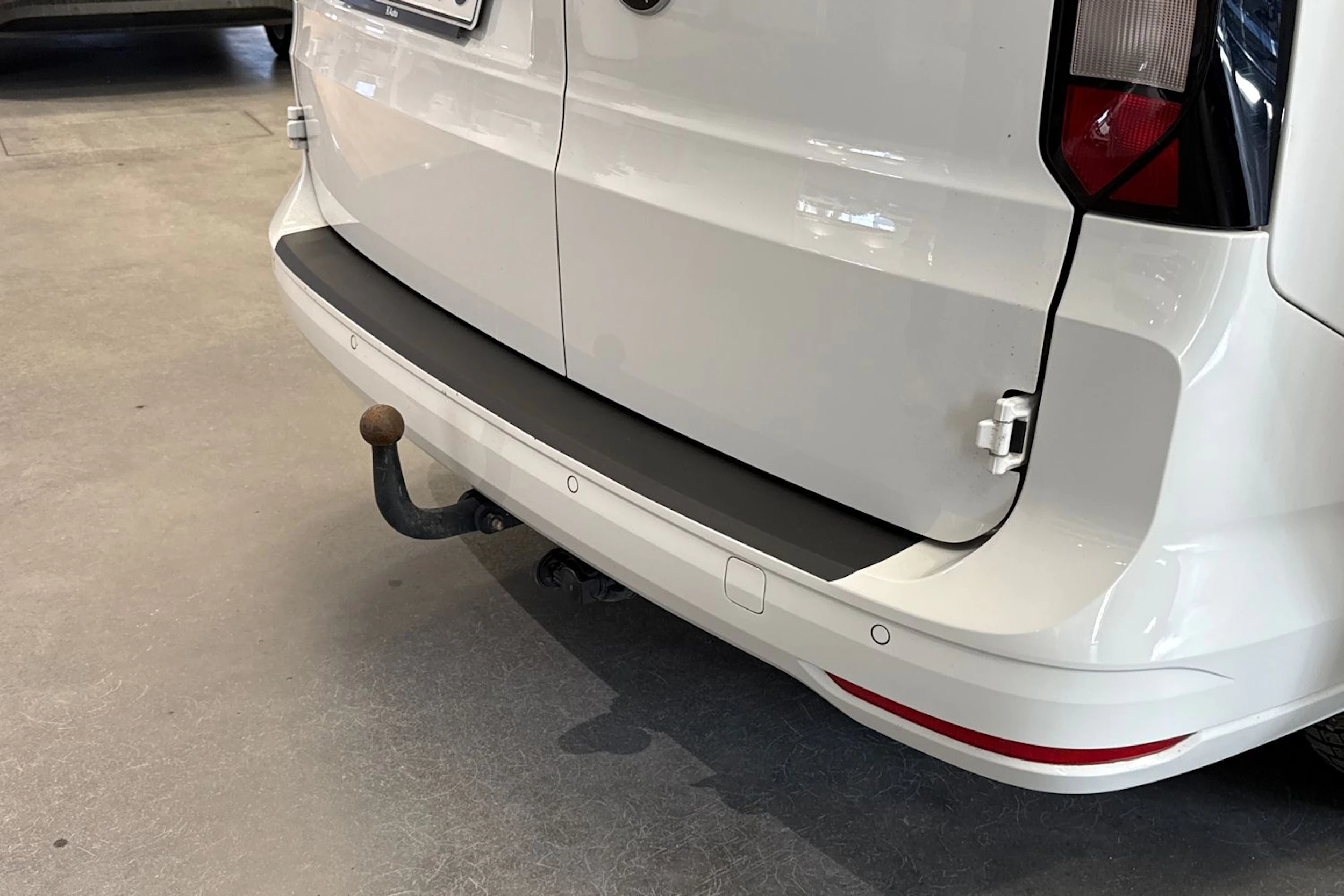 valkoinen Volkswagen Caddy Maxi 2022 kuva 12.