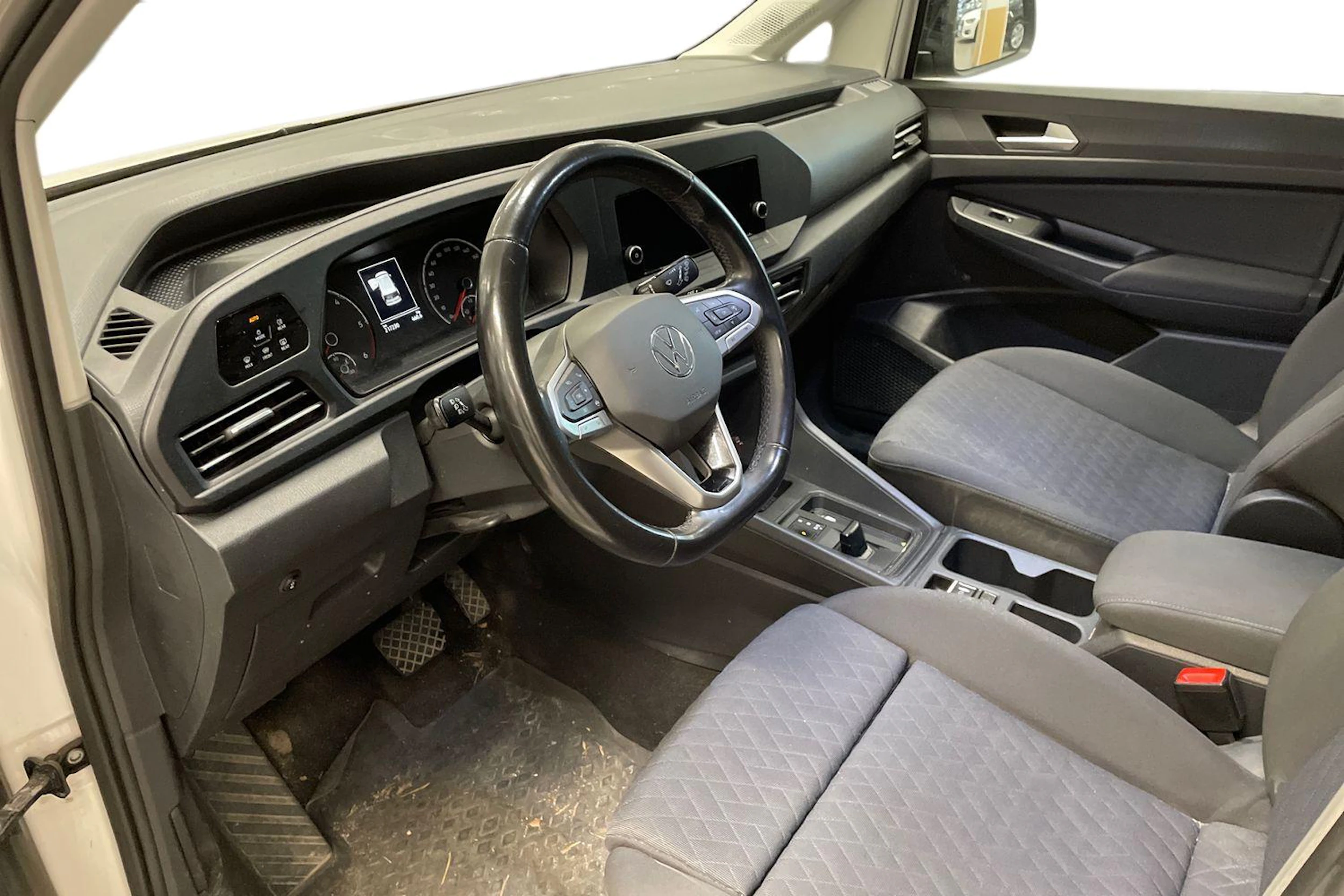 valkoinen Volkswagen Caddy Maxi 2022 kuva 3.