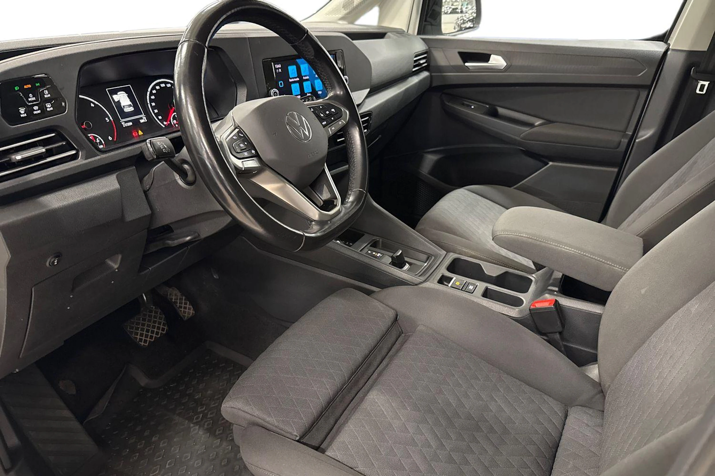 valkoinen Volkswagen Caddy Maxi 2022 kuva 8.