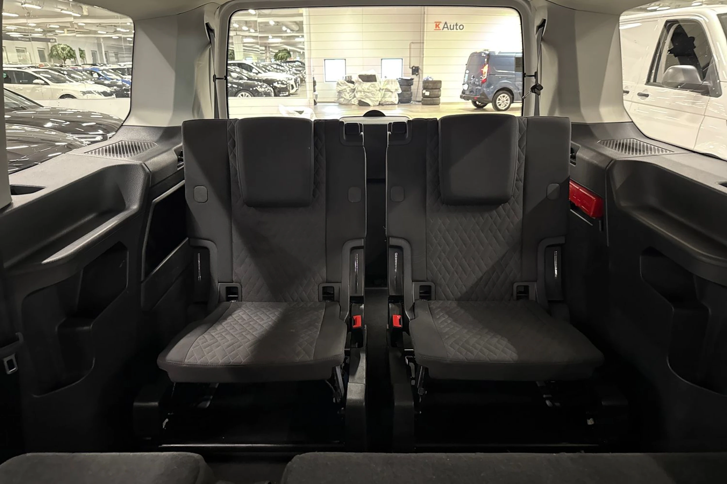 valkoinen Volkswagen Caddy Maxi 2022 kuva 17.
