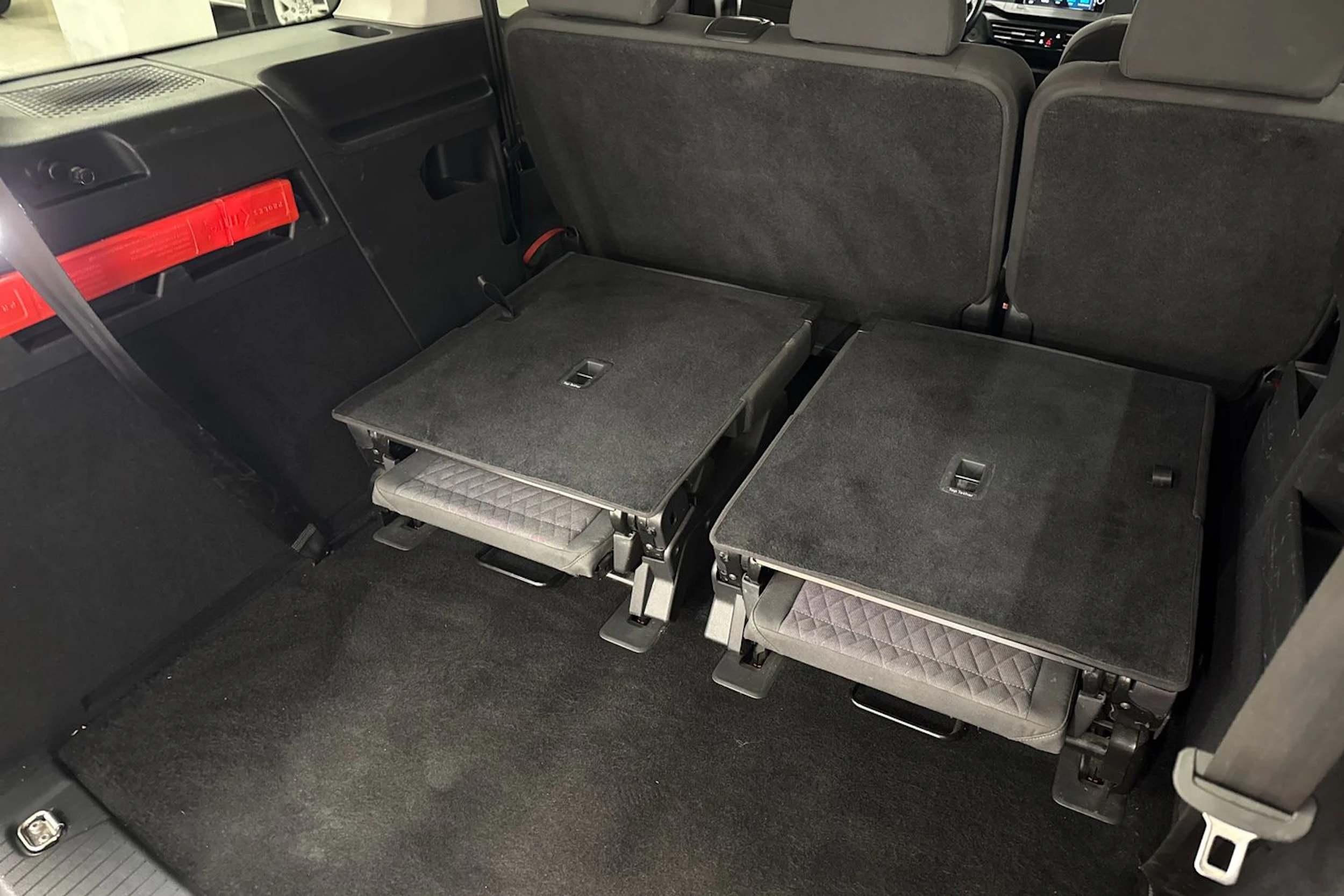 valkoinen Volkswagen Caddy Maxi 2022 kuva 19.