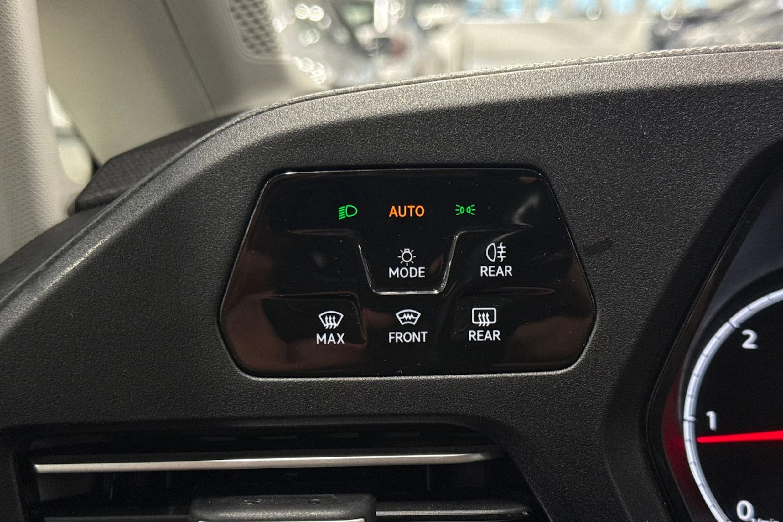 valkoinen Volkswagen Caddy Maxi 2022 kuva 22.
