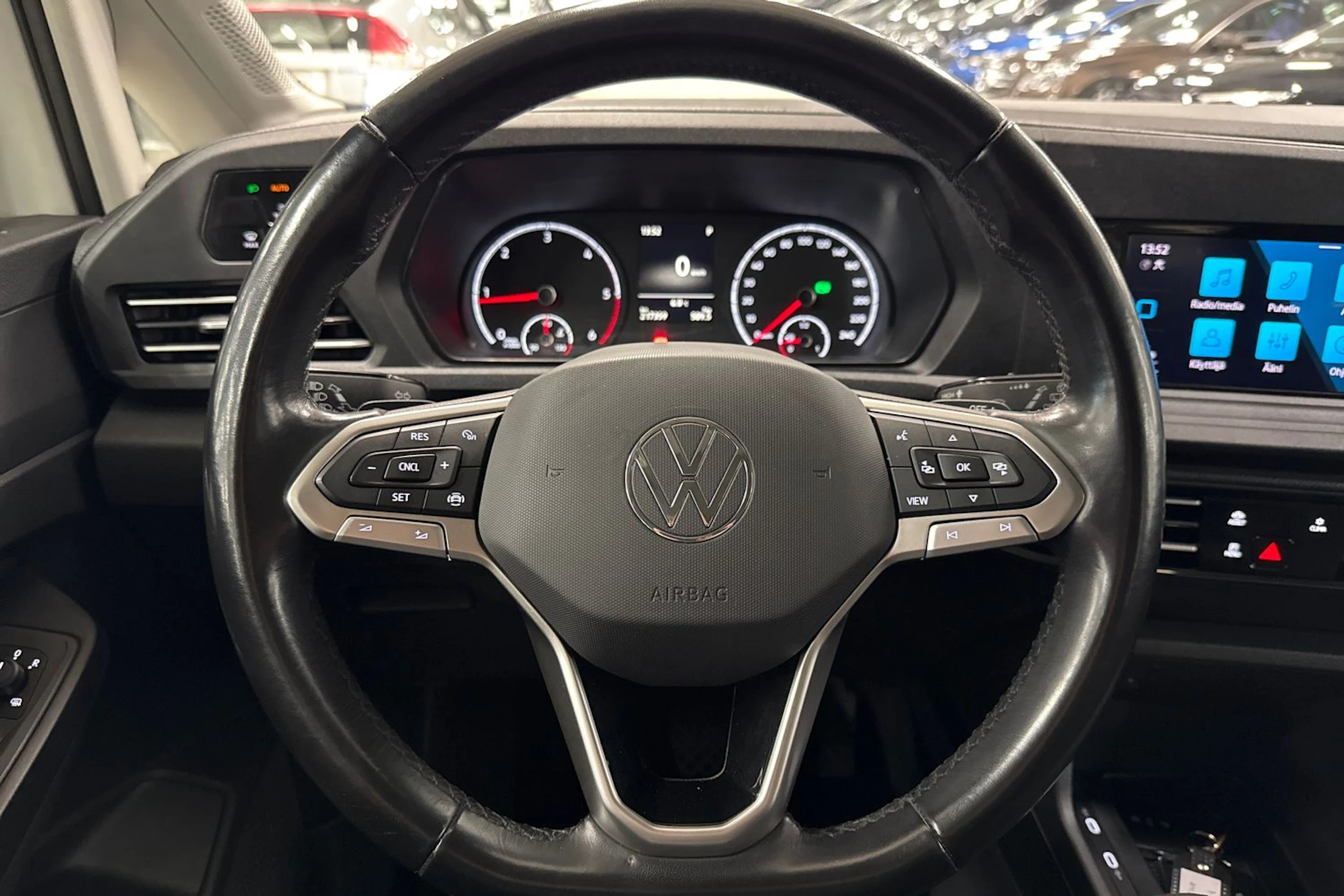 valkoinen Volkswagen Caddy Maxi 2022 kuva 24.