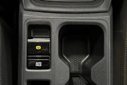valkoinen Volkswagen Caddy Maxi 2022 kuva 32.